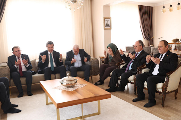 Arıkan, Gülşah Durbay’ın ailesine taziye ziyaretinde bulundu
