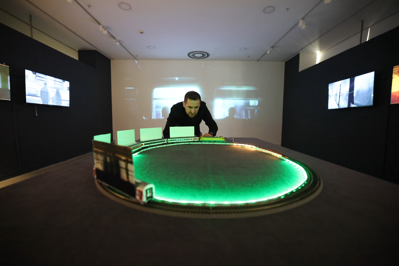 “Fijital Kapılar” başlıklı sergi Küçükçekmece’de açıldı