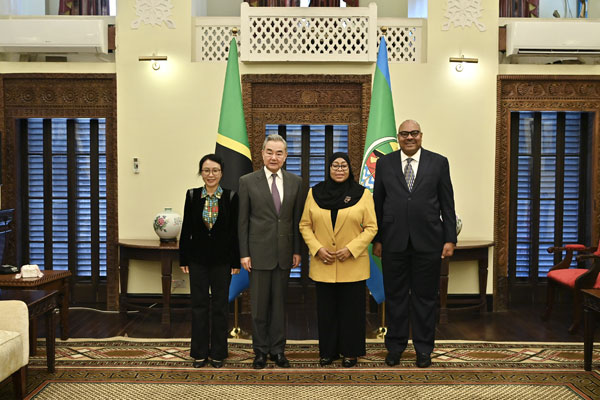 Wang Yi: Çin ile Afrika sonsuza kadar birlikte duracak