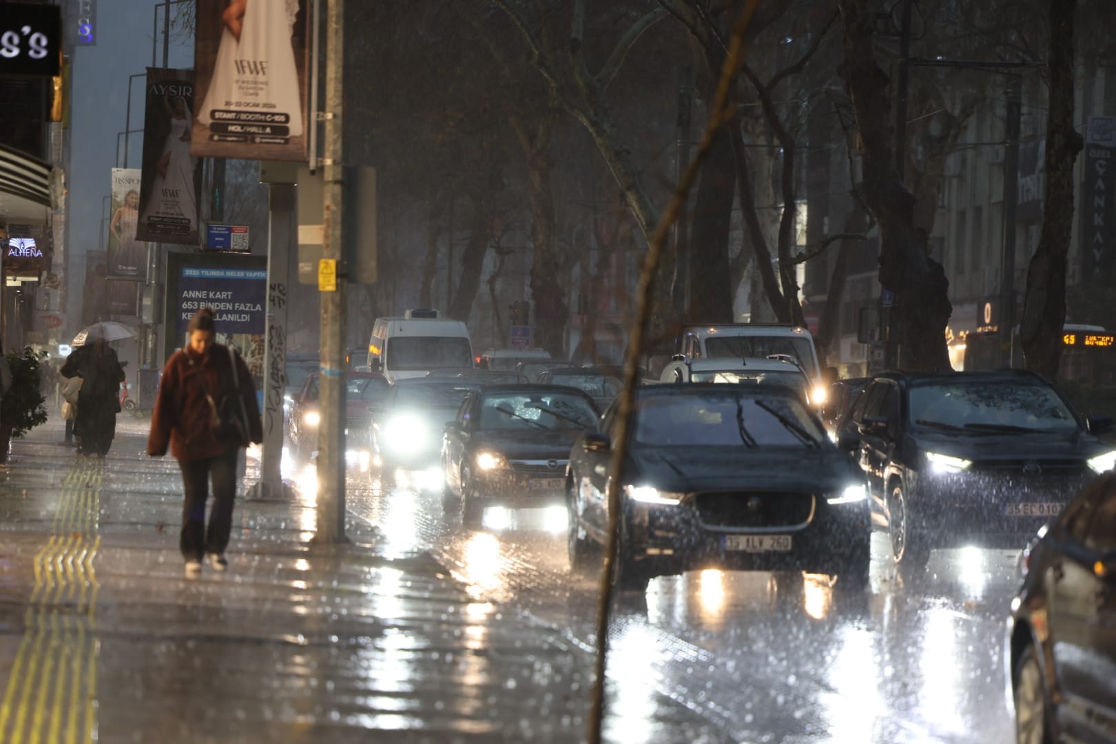 İzmir’de metrekareye 47.5 kilogram yağış düştü