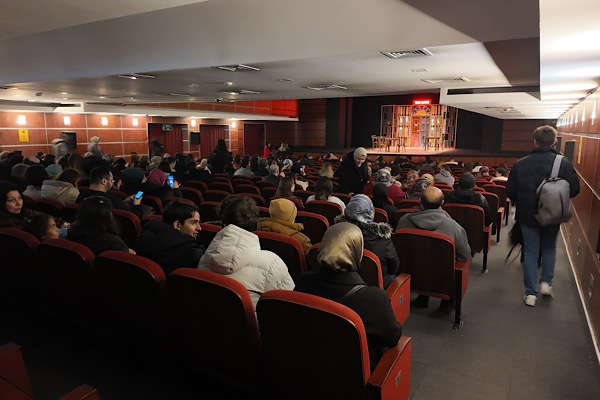 KAYMEK öğrencileri yarıyıl tatilinde tiyatro etkinliğinde buluştu