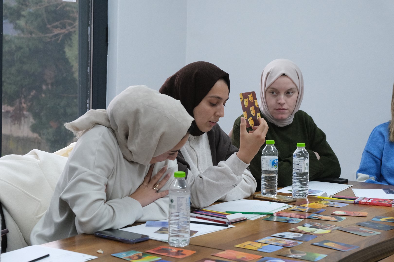 Sapanca’da “Terapötik Kartlarla Duygu Atölyesi” düzenlendi