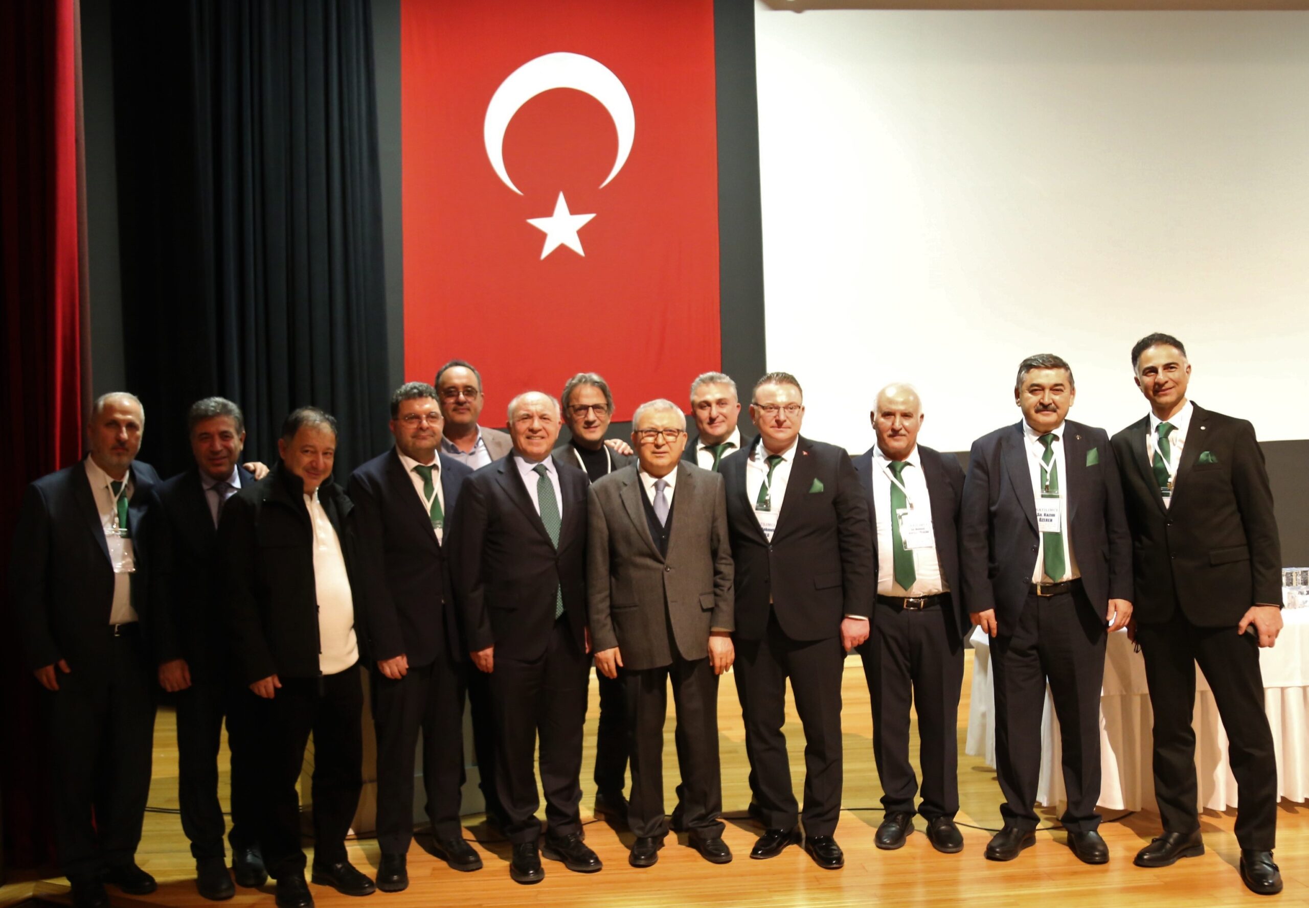 İkitelli OSB’de Görev Değişimi: Başkanlığa Mehmet Mutlu Seçildi