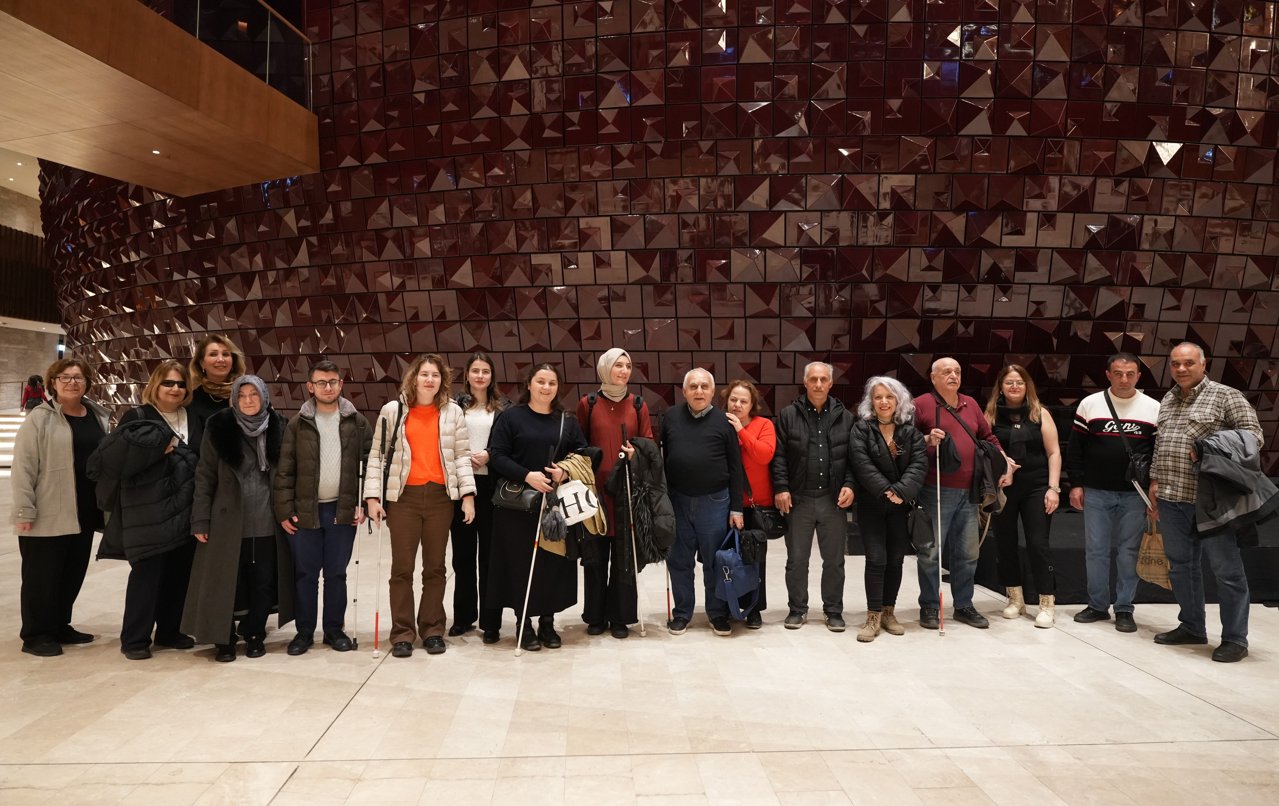 Türk Telekom ‎”Erişilebilir Tiyatro” kapsamında Fındıkıran balesini erişilebilir kıldı