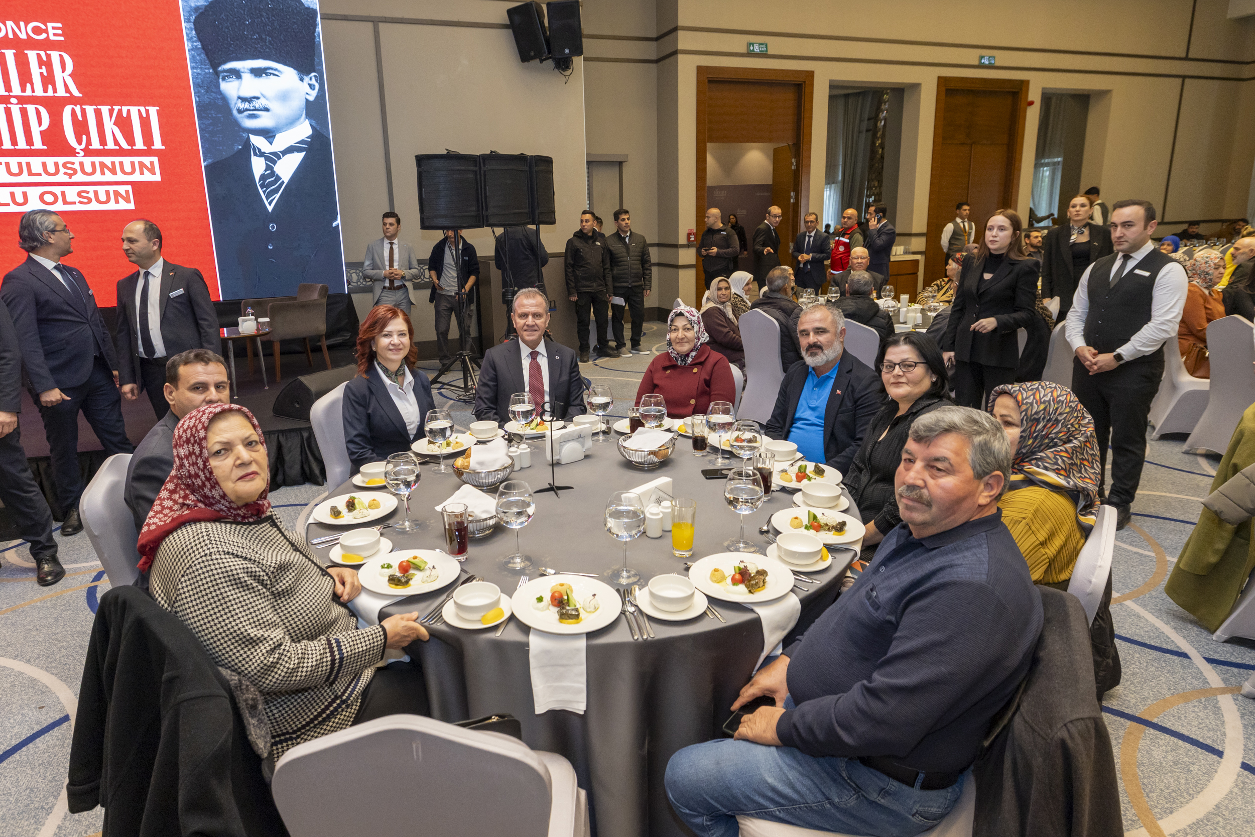 Başkan Seçer, şehit aileleri ve gazilerle buluştu