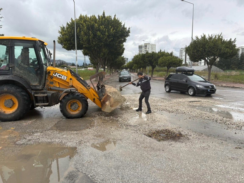 Başkan Kotan: Yağışın ilk anından itibaren sahadayız