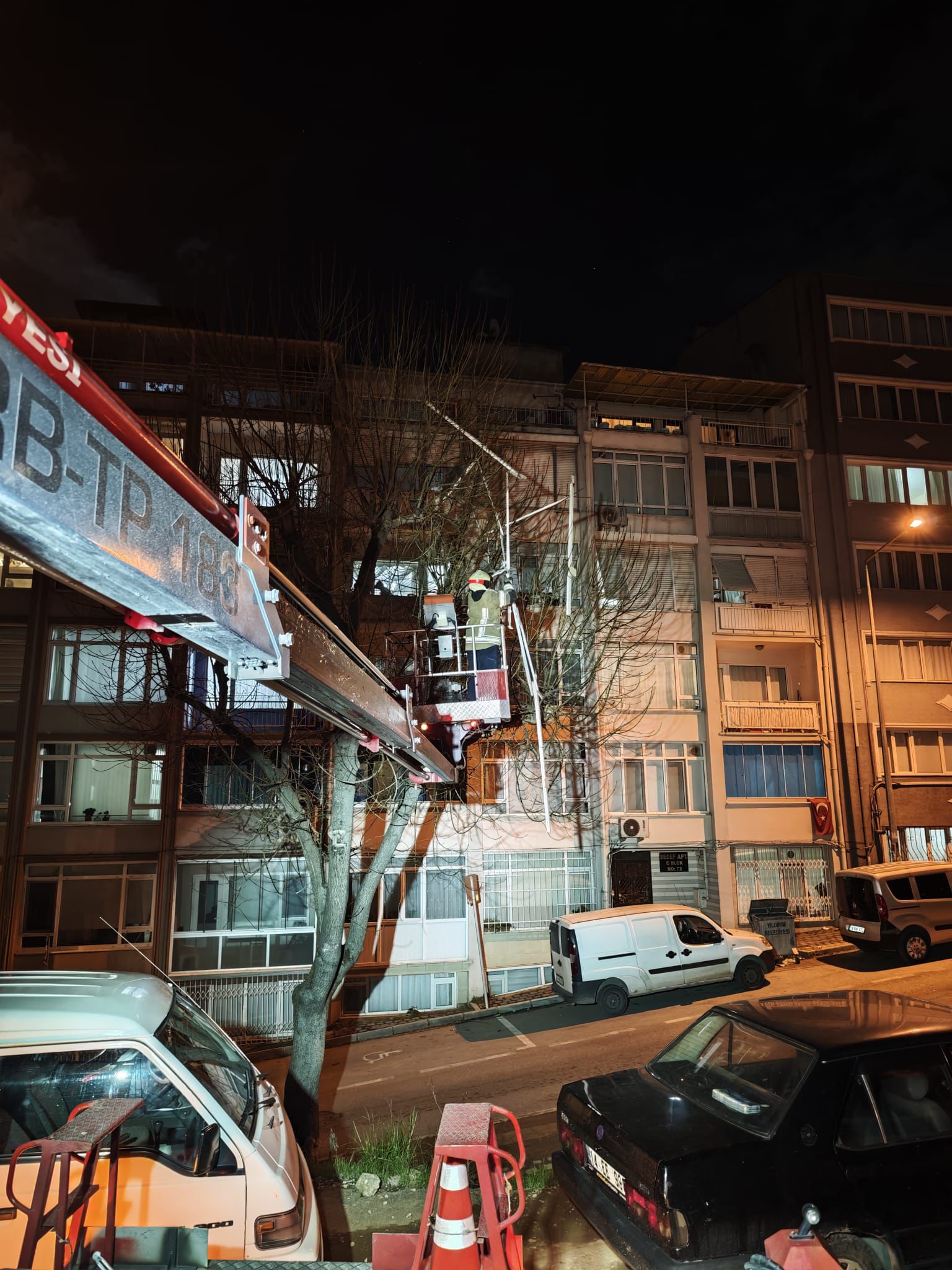 Bursa Büyükşehir Belediyesi’nden kar ve lodosa karşı çalışma