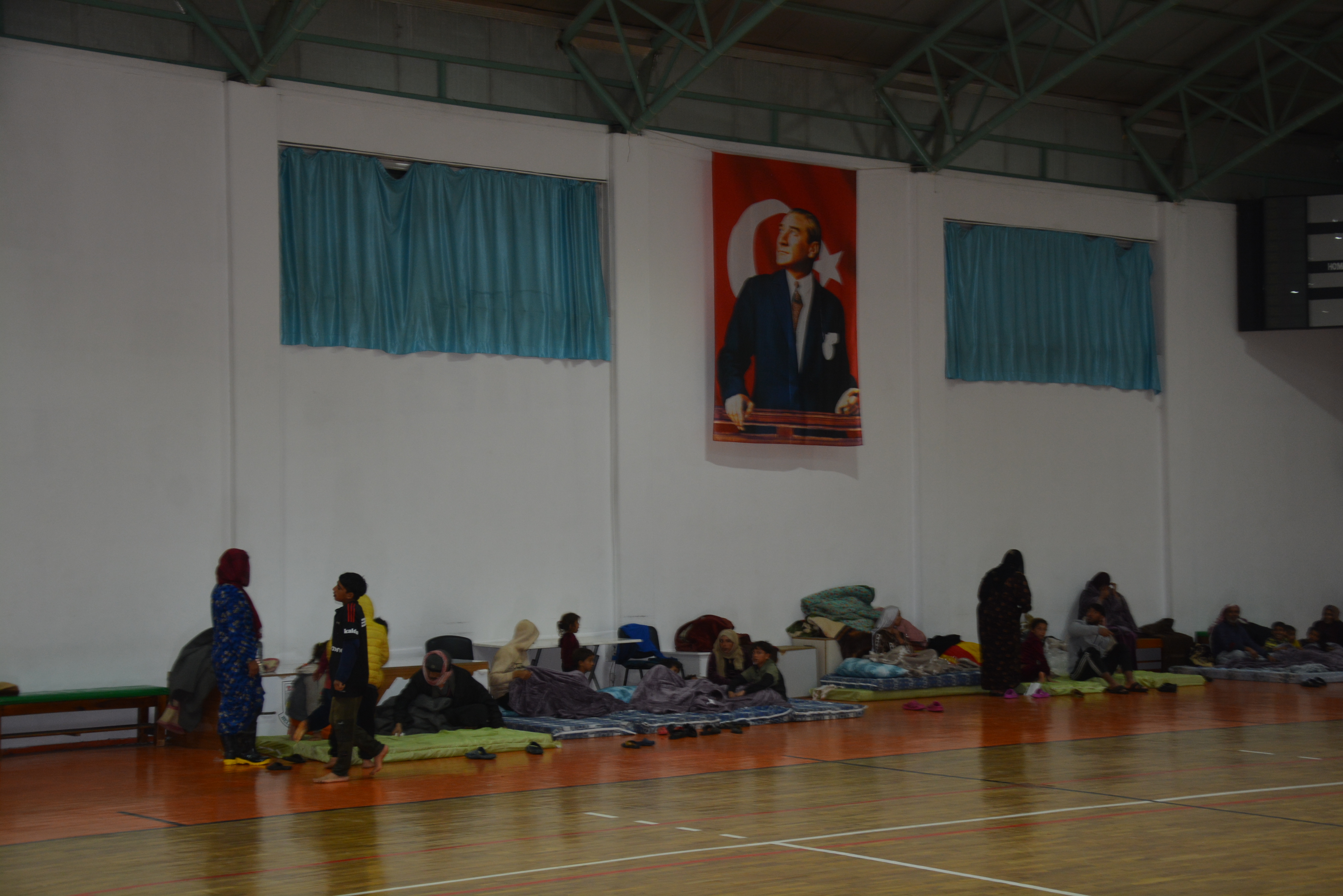 Mersin’deki su baskınında mahsur kalan tarım işçileri tahliye edildi