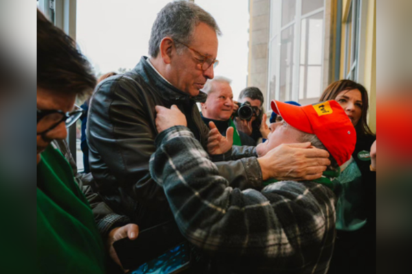 Başkanlık seçimlerinde Portekiz muhafazakarları, solcu adayı destekliyor