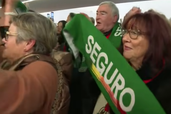 Portekiz devlet başkanlığı seçimini merkez sol aday ezici bir zaferle kazandı