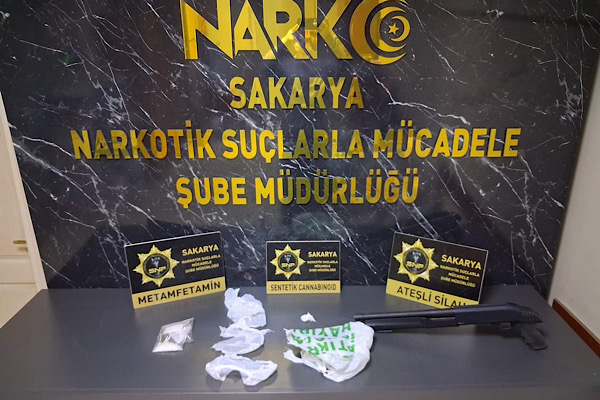 Sakarya’da düzenlenen uyuşturucu operasyonunda 4 kişi tutuklandı