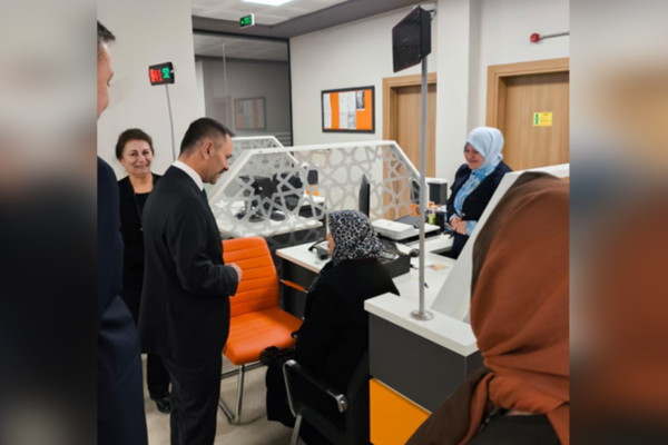 Vali Aktaş’tan Gölcük Hükümet Konağı’na ziyaret