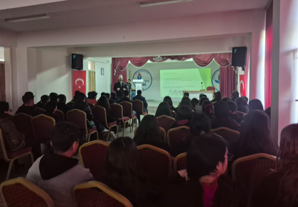 Batman’da öğrencilere ergenlik ve stres yönetimi eğitimi
