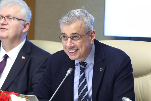 Bakan Memişoğlu, AK Parti Kastamonu İl Başkanlığını ziyaret etti