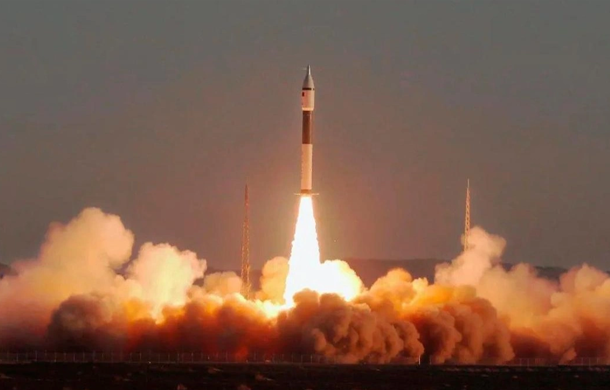 Kazakistan ve Çin ortak uyduyu yörüngeye fırlattı