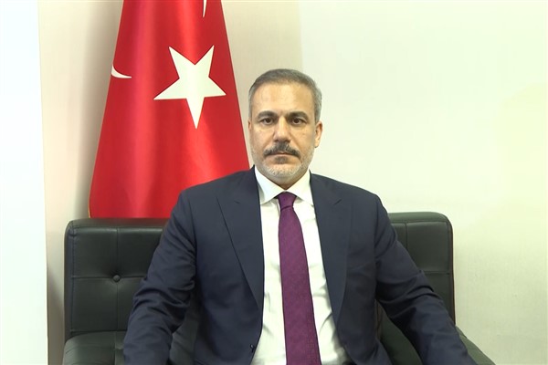 Bakan Fidan, Kırgızistan Meclis Başkanı Turgunbek Uulu ile görüştü