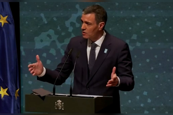 Sánchez’in Sosyalist Partisi İspanya’daki bölgesel seçimlerde ağır kayıp yaşadı