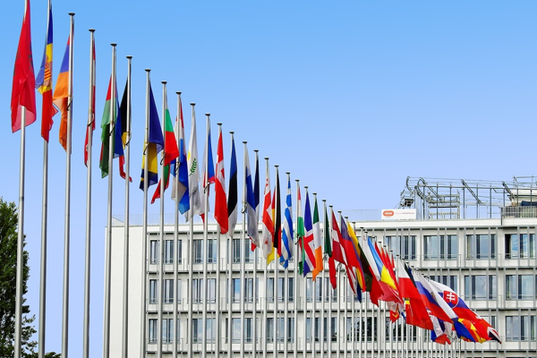 AB, 6 bin Euro maaşlı 750 personel alacak