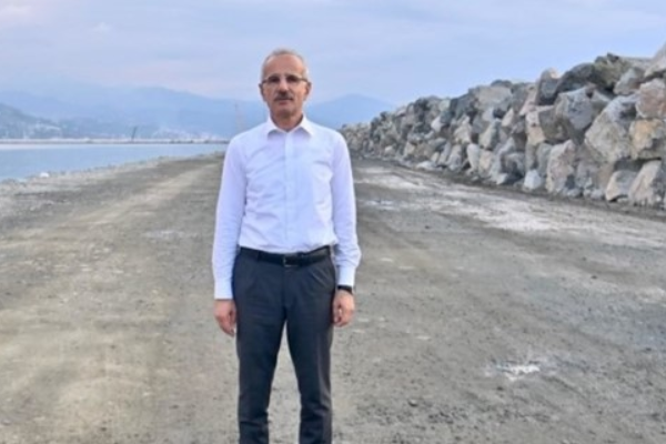 Bakan Uraloğlu, Sarıcakaya Belediyesi’ni ziyaret etti