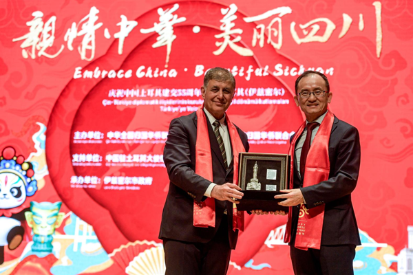 Çin Yeni Yılı İzmir’de kutlandı