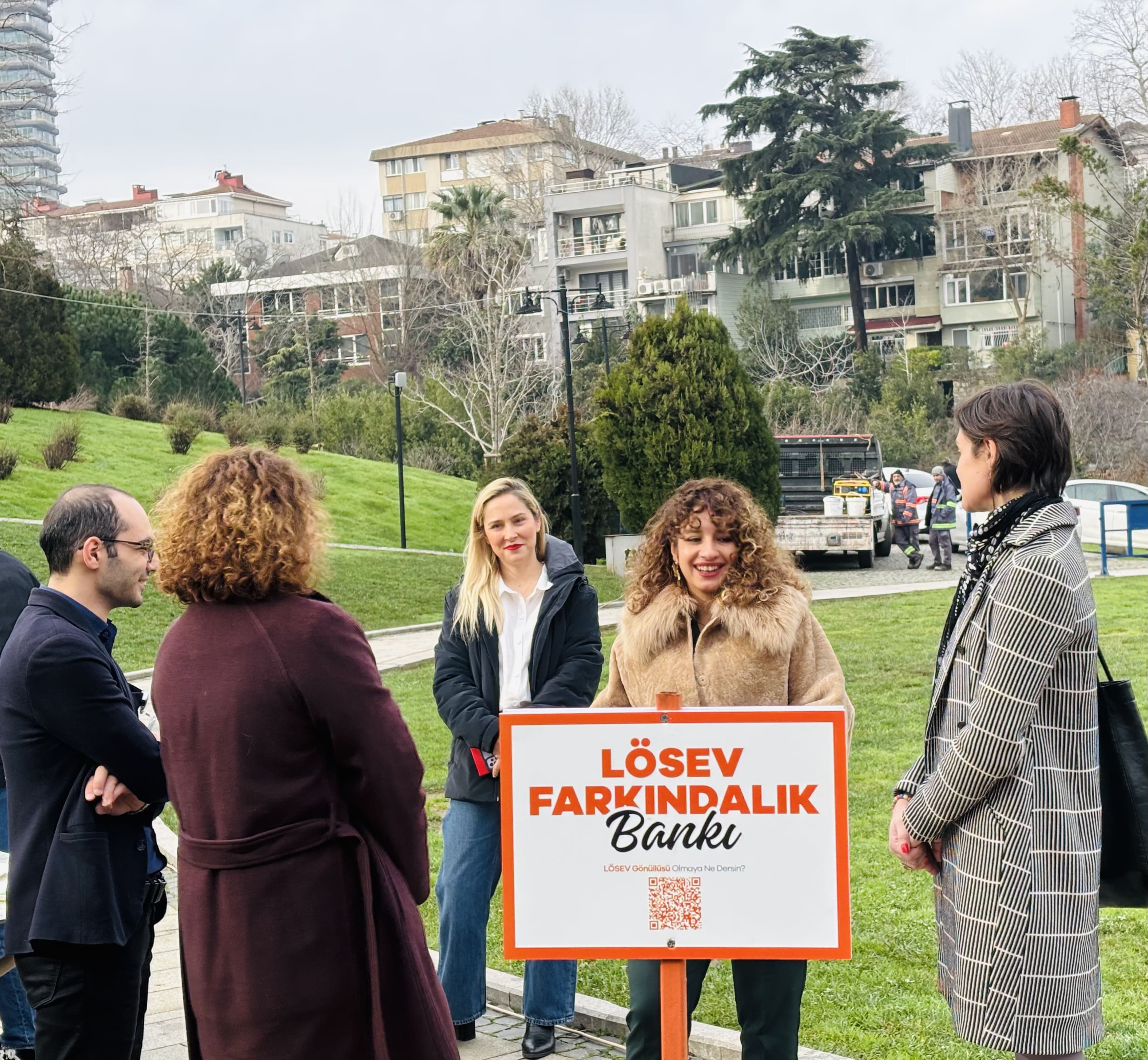 LÖSEV’den gönüllüğü sokağa taşıyan farkındalık projesi