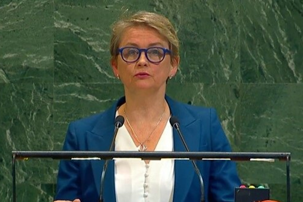 Cooper, Orta Asya ülkelerinin dışişleri bakanlarını ağırladı