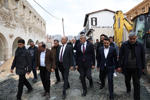 Başkan Öntürk ve Başkan Yapar’dan Antakya esnafına ziyaret