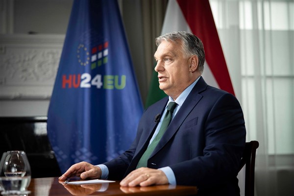 Orban: Şantaja boyun eğmeyeceğiz