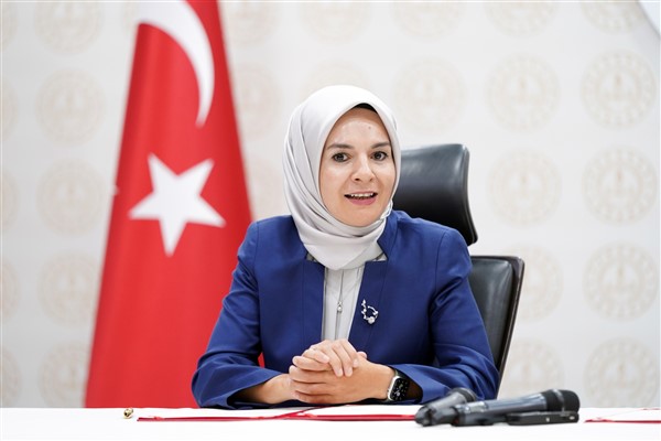 Bakan Göktaş’tan AK Parti Van İl Başkanlığı’na ziyaret