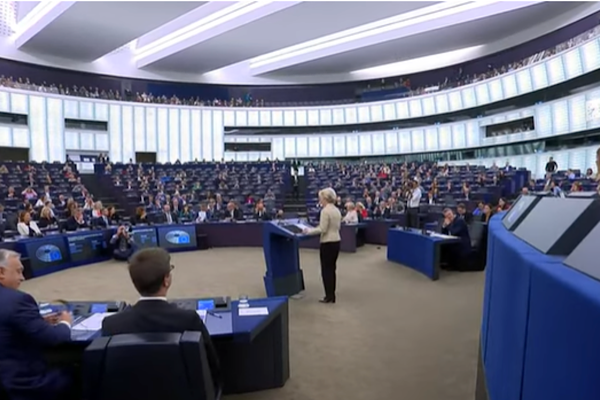 Von der Leyen iki vitesli bir Avrupa önerdi