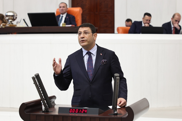 Şahin: Üniversitelerde kimsenin arkasına bakmasına gerek yoktur