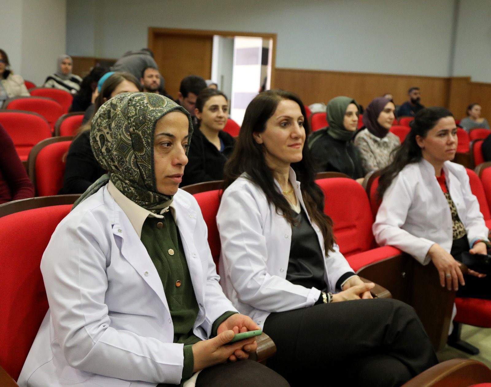 Van’da sağlık çalışanlarına yönelik kültür ve sanat programı düzenlendi