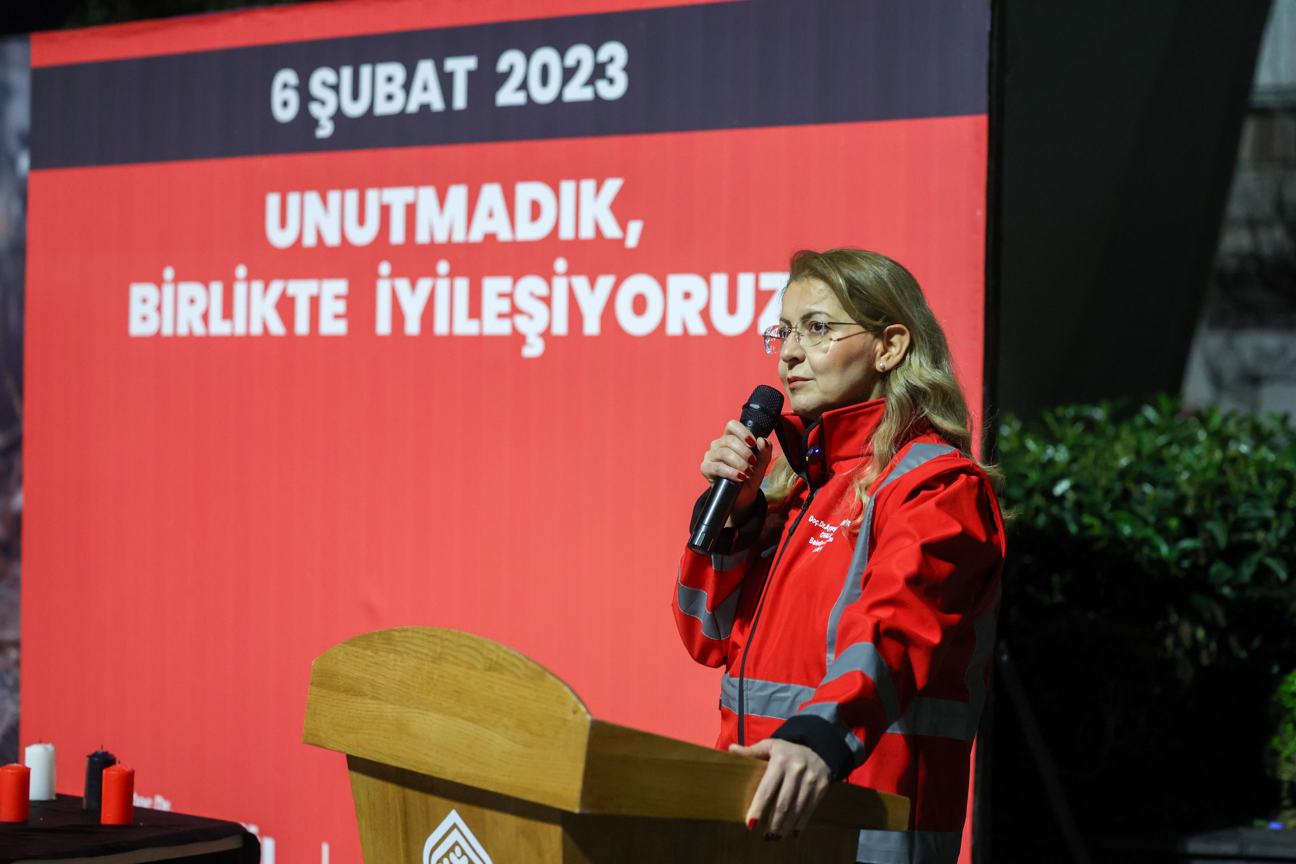 Bakırköy’de depremlerde hayatını kaybedenler anıldı