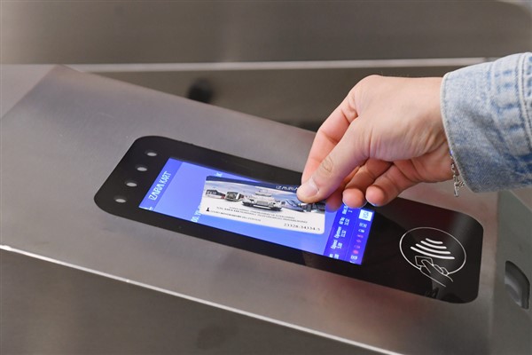 İzmir’de toplu ulaşımda Engelli Kartı’nın adı “Özel Kart” oldu