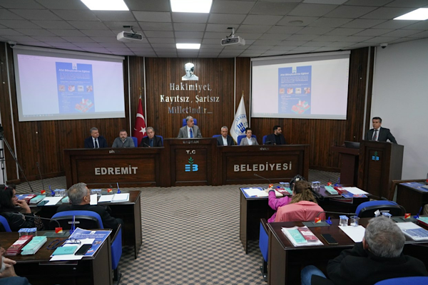 Edremit’te Şubat ayı muhtarlar toplantısı yapıldı