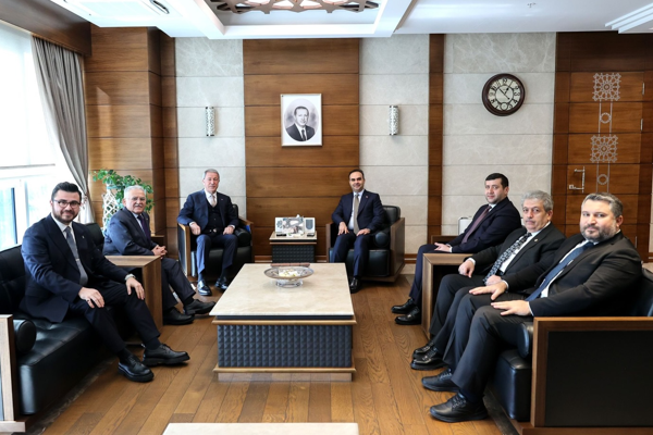 Başkan Büyükkılıç, Bakan Kacır ile görüştü