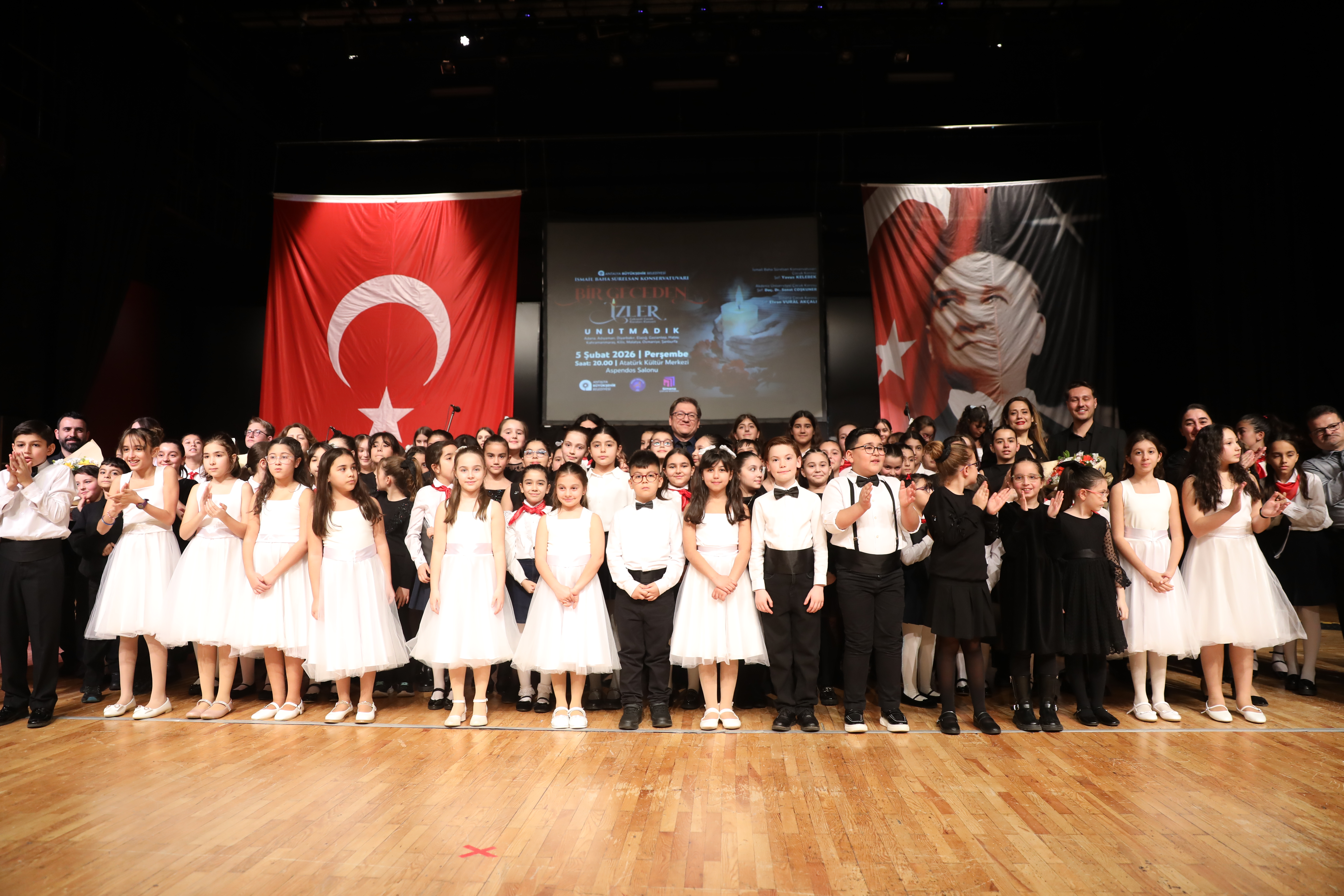 Antalya’daki çocuk koroları depremde hayatını kaybedenleri andı