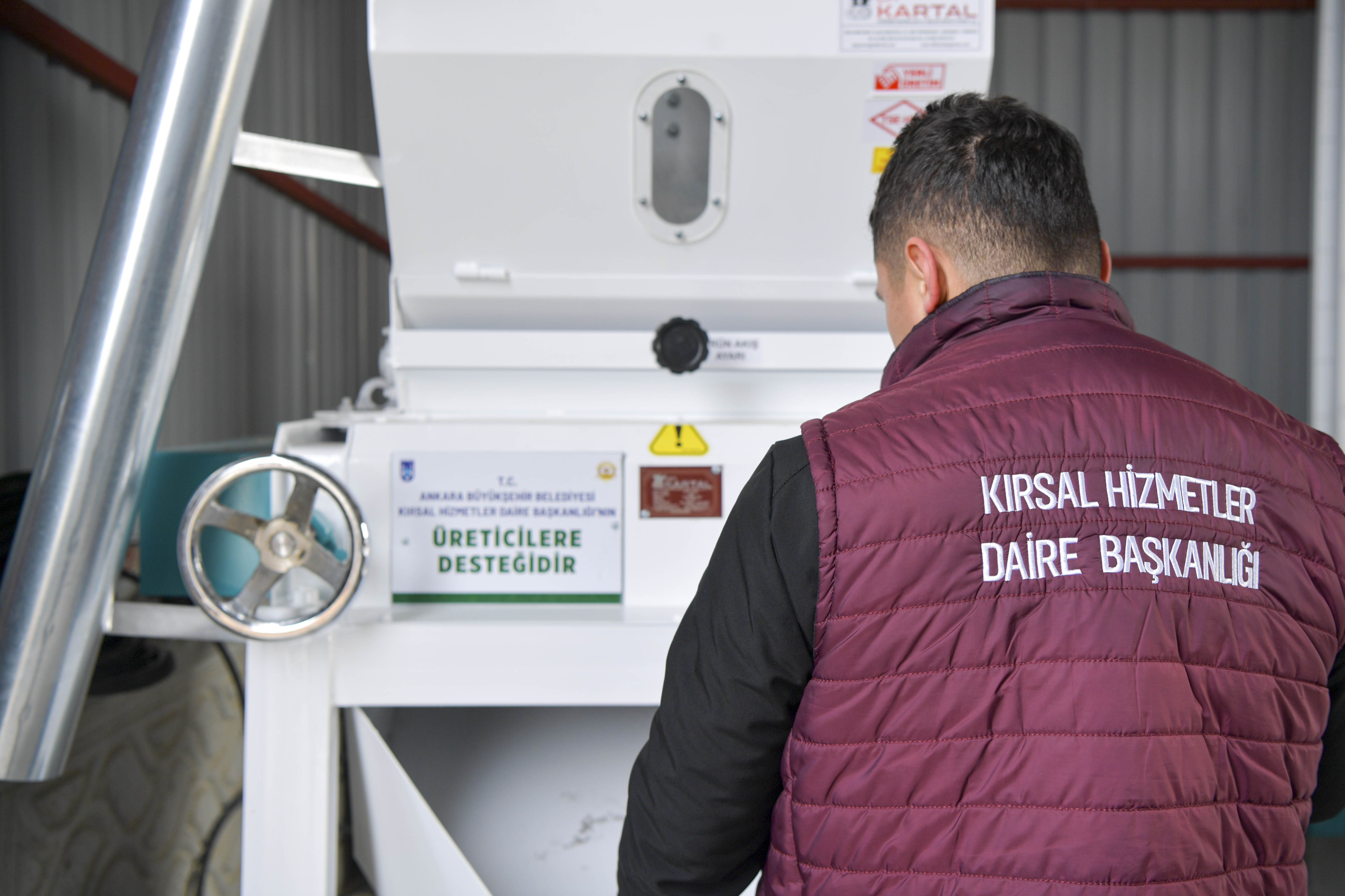 Uzunbeyli’de Tohum Eleme ve Yem Ezme Tesisi açıldı