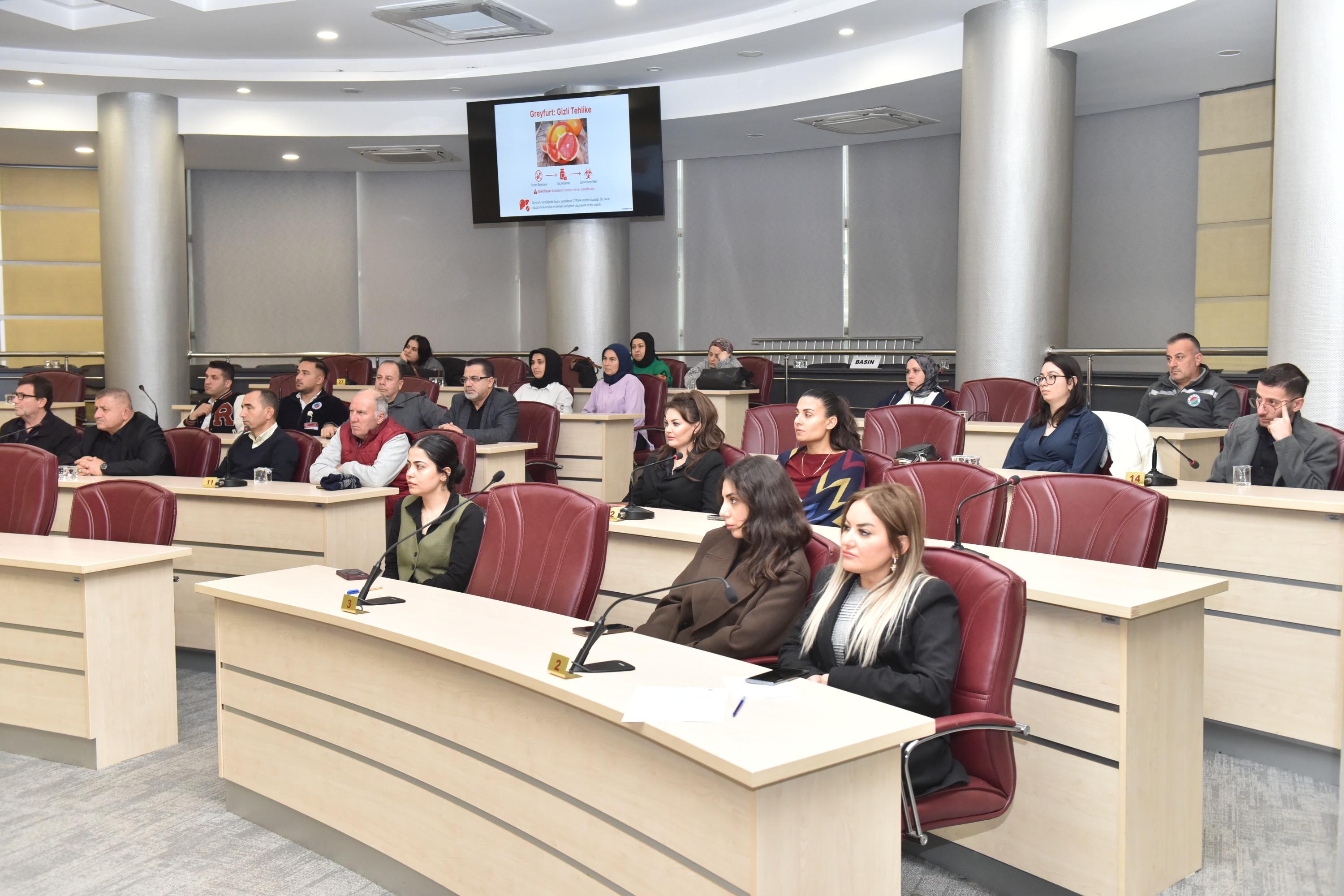 Kepez’de “akılcı ilaç kullanımı” eğitimi