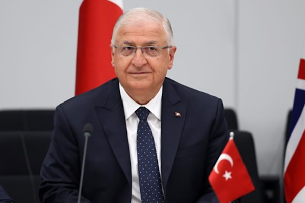 Bakan Güler, Irak’ın Ankara Büyükelçisi Al-Lachmawi’yi kabul etti