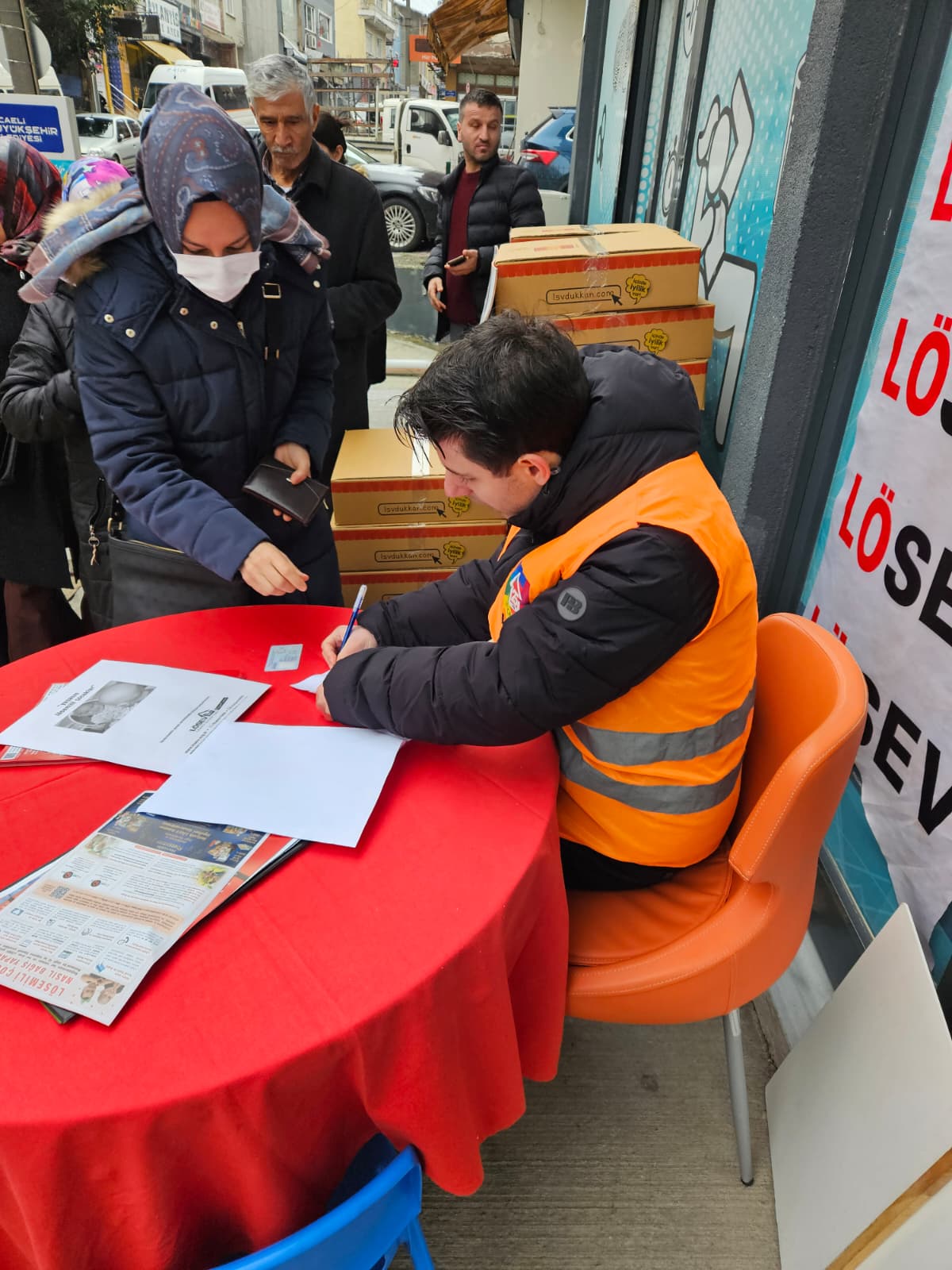 LÖSEV’den Mutlu Et Projesi: Kanserle mücadele eden on binlerce aileye et desteği