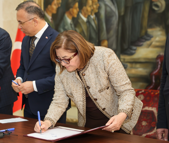 Şahin: Biz kimsesizlerin kimi, sessiz yığınların sesi olacağız