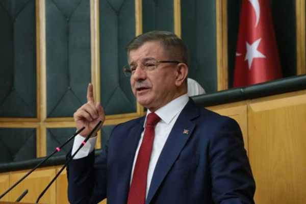 Davutoğlu: Bayram ikramiyeleri her geçen yıl eriyor
