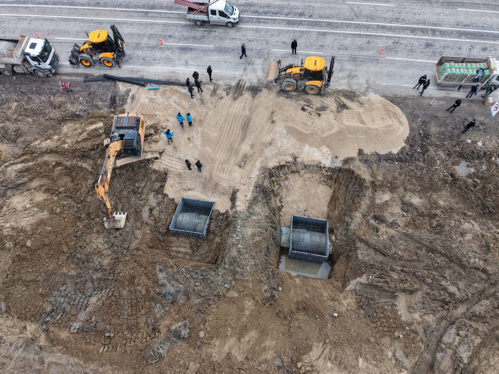 VASKİ, Edremit’teki su arızalarını giderdi