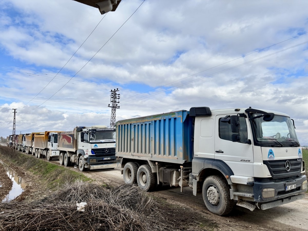 Eyyübiye’nin kırsal mahalle yollarında çalışmalar sürüyor