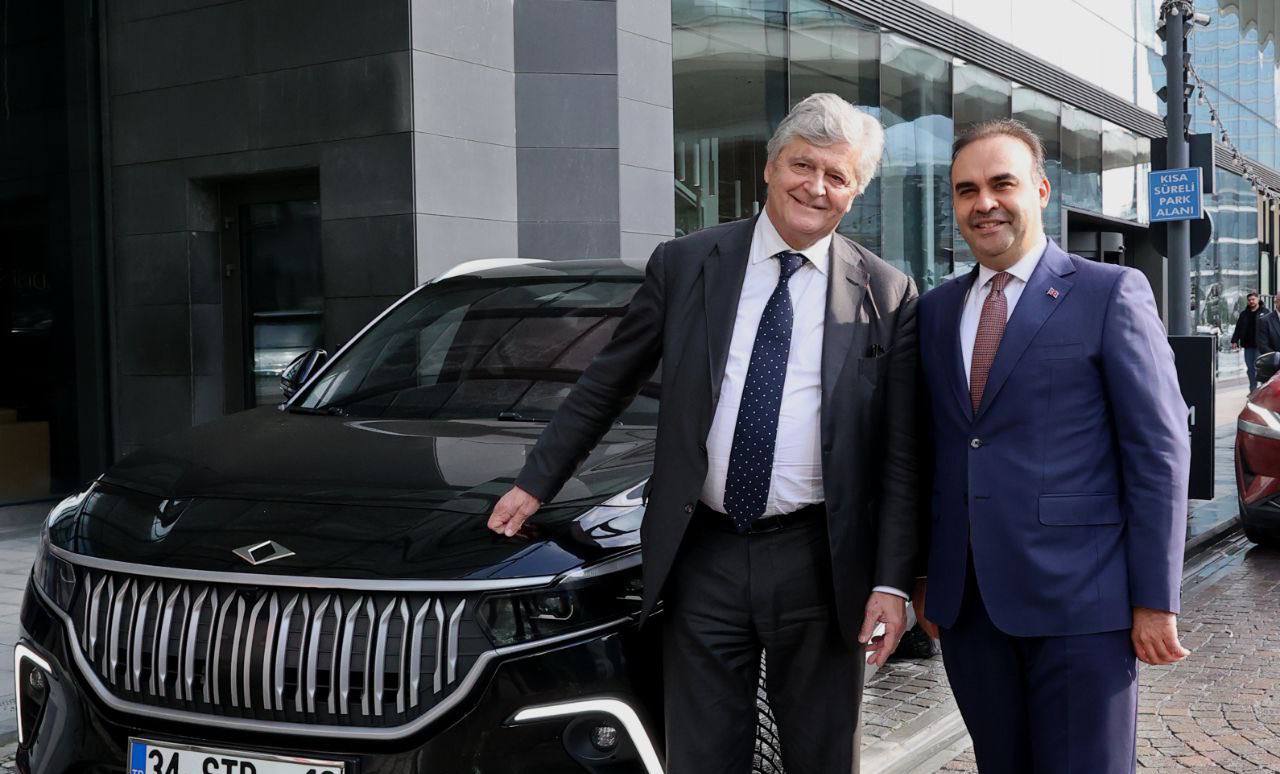 Bakan Kacır, Fransa Dış Ticaret Bakanı Forissier ile görüştü