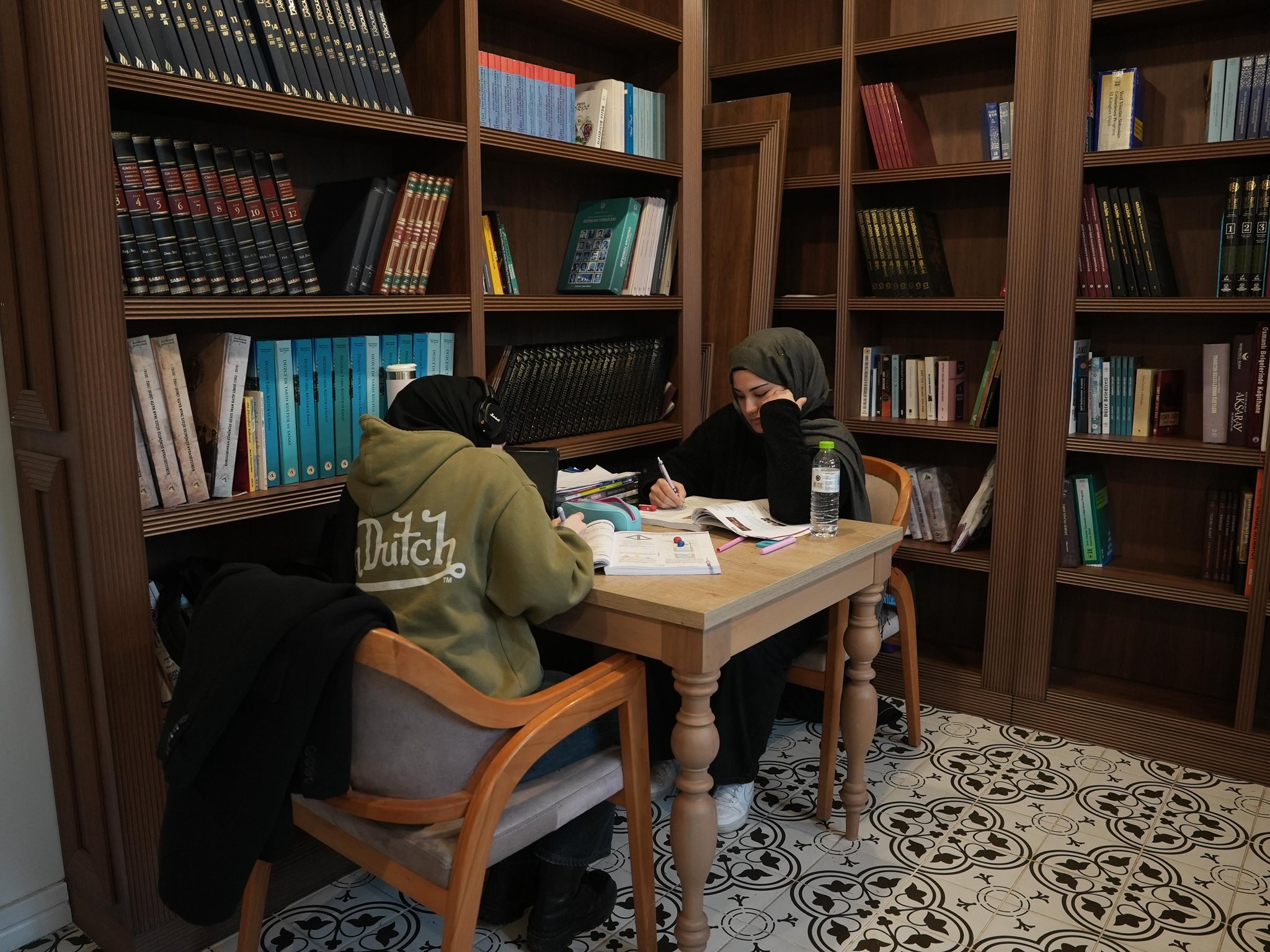 Özlü: Ramazan boyunca kütüphanelerimiz sahura kadar açık olacak