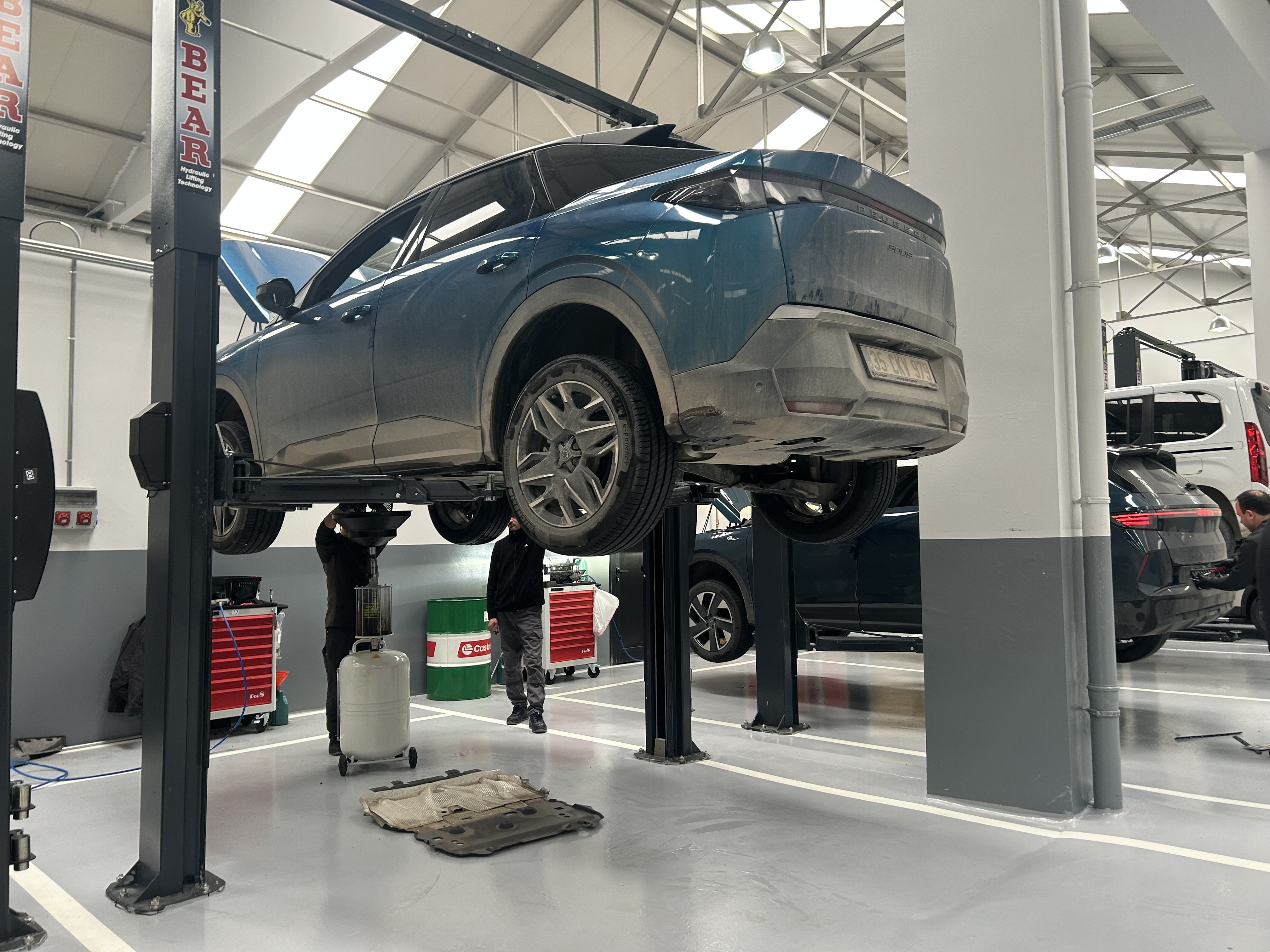 Üç markayı tek çatı altında birleştiren Novamer Otomotiv faaliyete başladı