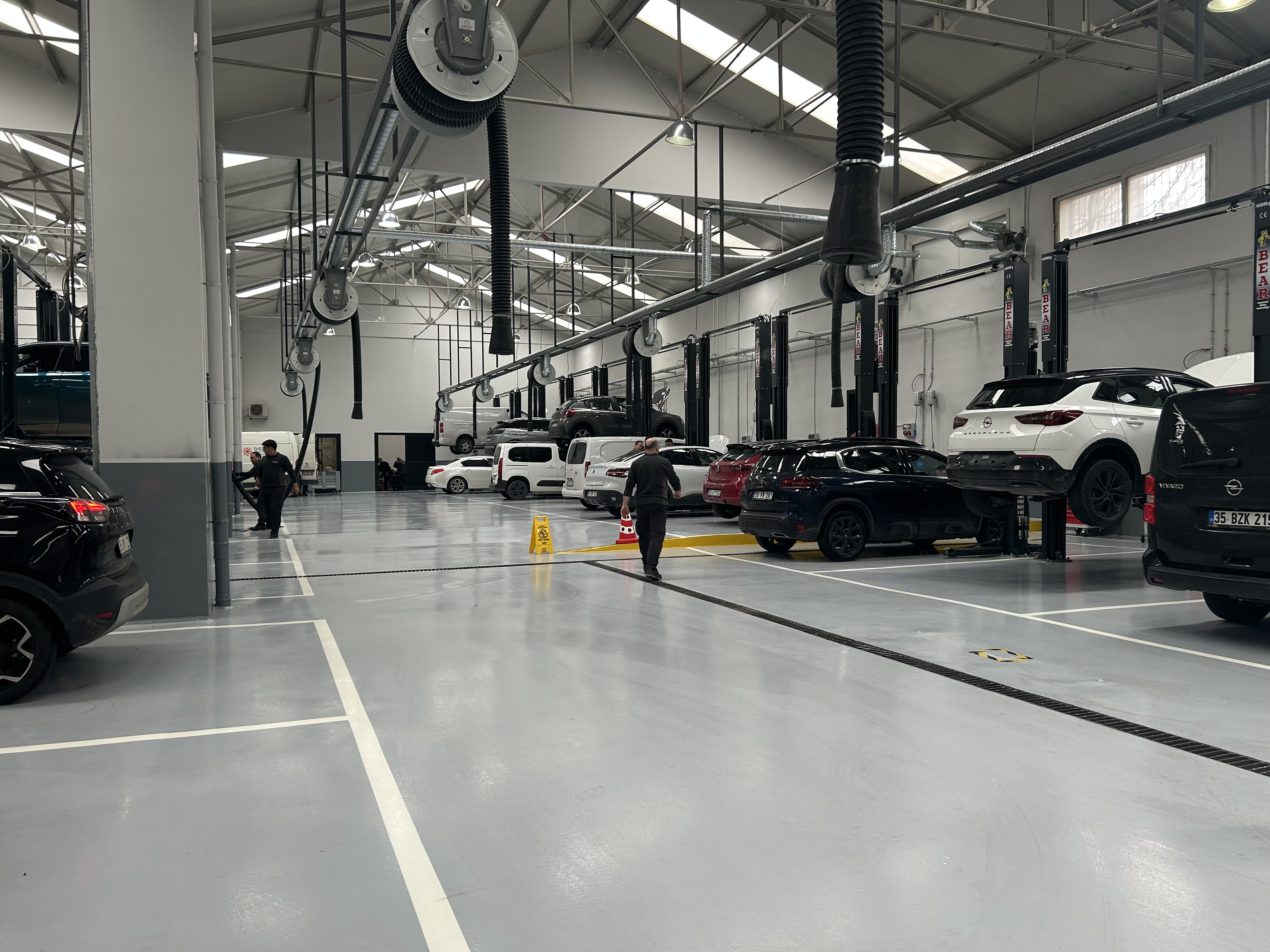 Üç markayı tek çatı altında birleştiren Novamer Otomotiv faaliyete başladı