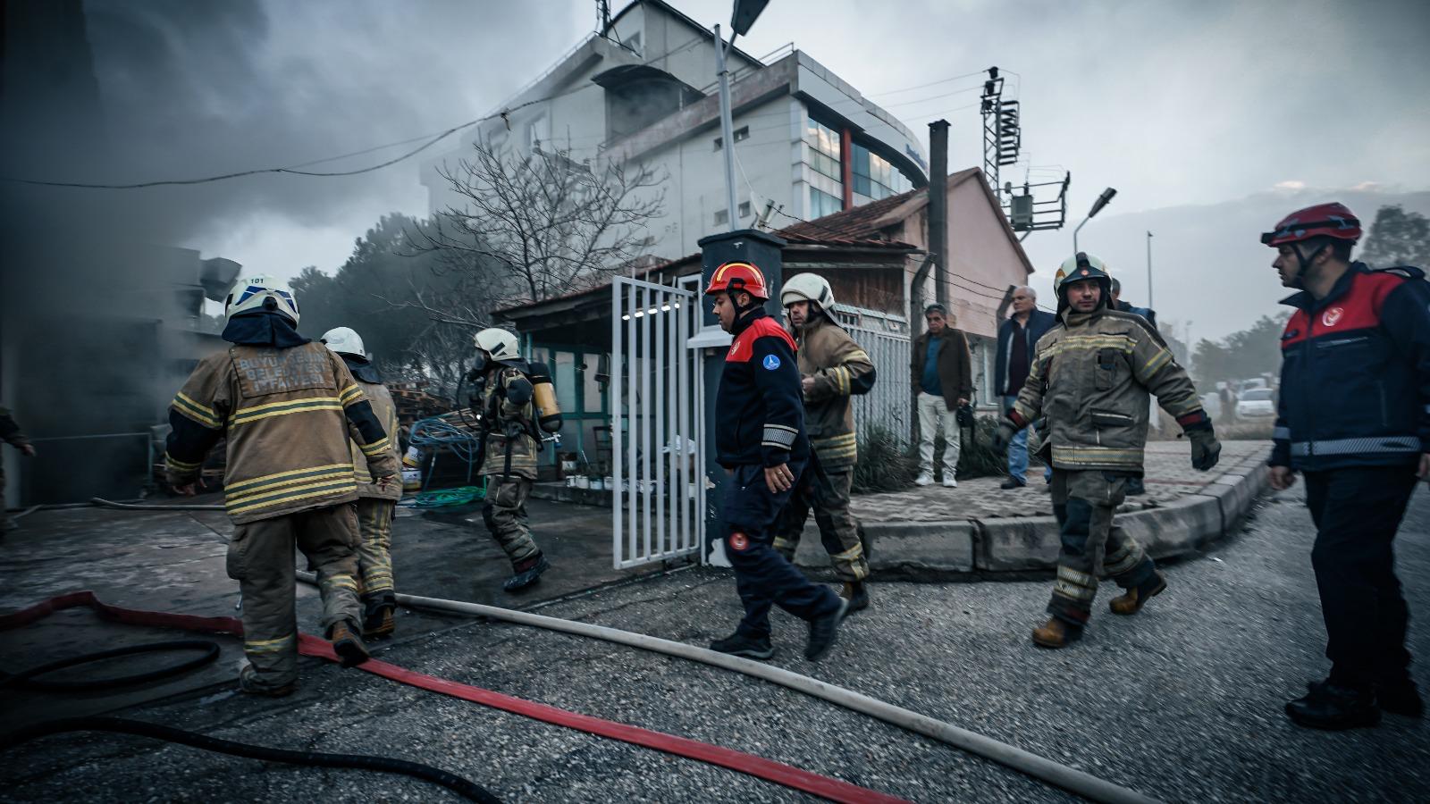 Bornova’da fabrika yangını